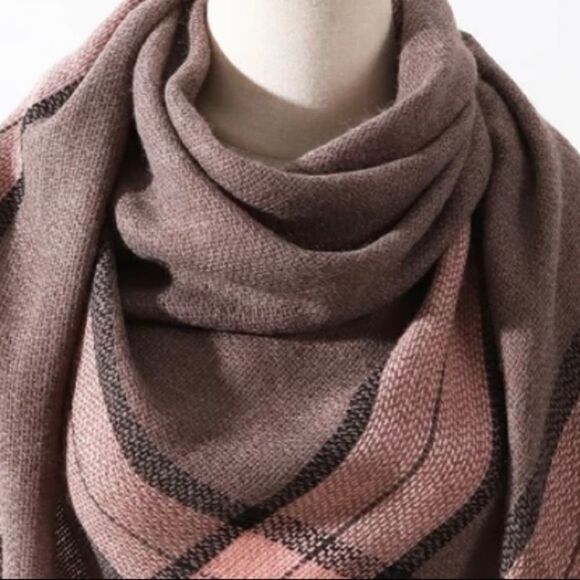 MULTI SEASON OVERSIZED PLAID BLANKET SCARF - Picture 3 of 3